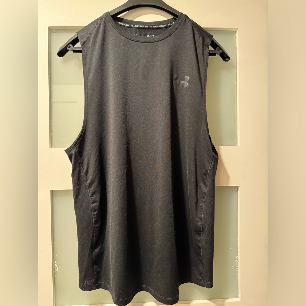 Under Armour Men’s HeatGear Sleeveless Top